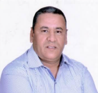 Photo of Cartagena's cathedral at the background and some colonial style houses