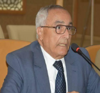 Photo of Cartagena's cathedral at the background and some colonial style houses
