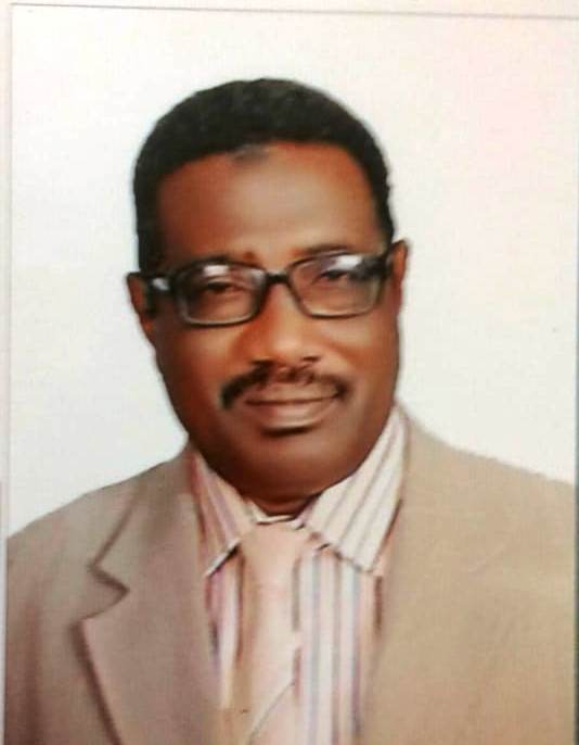 Photo of Cartagena's cathedral at the background and some colonial style houses